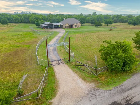 2040 County Road 4309 N, Greenville, TX 75401