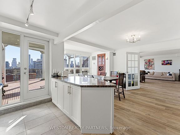 3rd image of 44 Walmer Rd #Penthouse 2