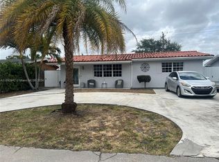 7651 NW 14th St, Pembroke Pines, FL 33024
