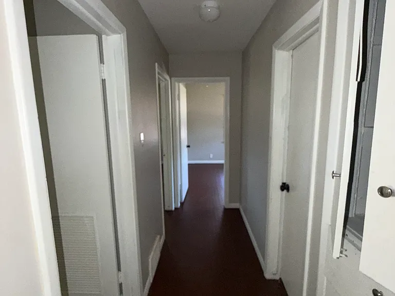24 SW 45th St — Photo 11