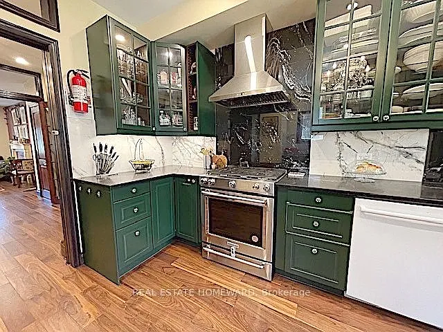 29 Appleton Ave — Photo 17