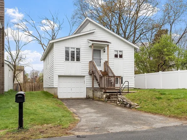 14 Booth Rd, Methuen, MA 01844