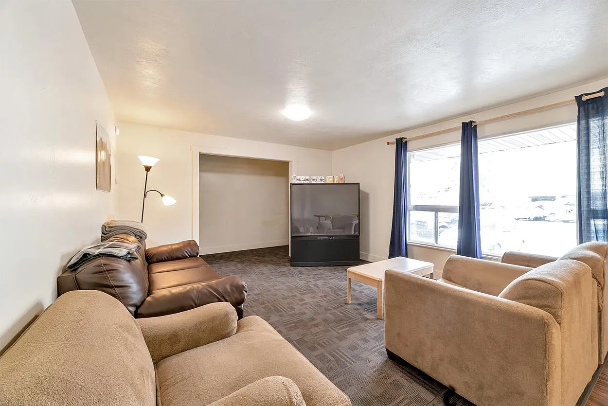 3 bed, $595 — Photo 4