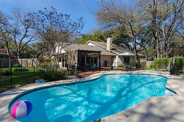 1st image of 11101 Balcones Woods Cir