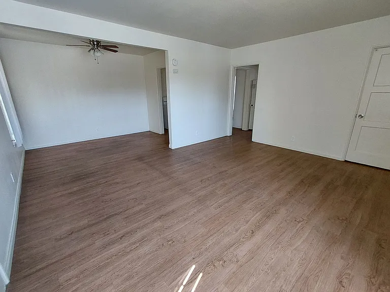 Cowan 2467-71 Kansas — Photo 5