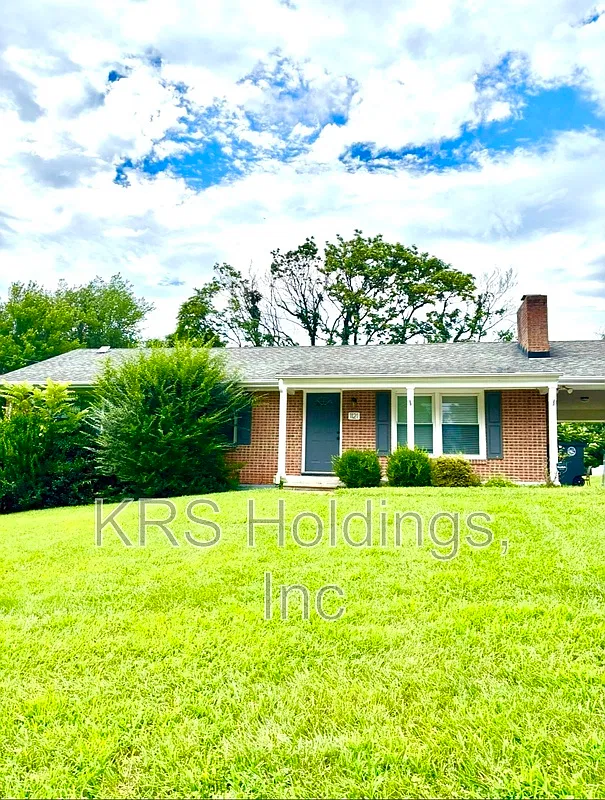 4 bed, 3.0 bath, 2603 sqft, $2,095 — Photo 3