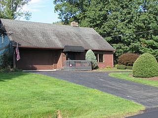 1st image of 142 Yolande Ave