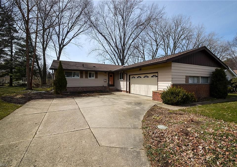 1st image of 448 Powell Dr