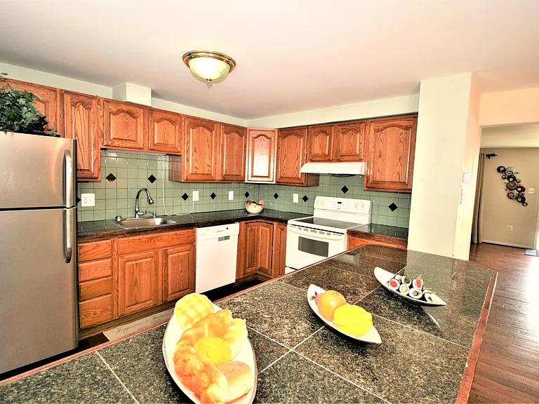 10602 Tuppence Ct — Photo 6
