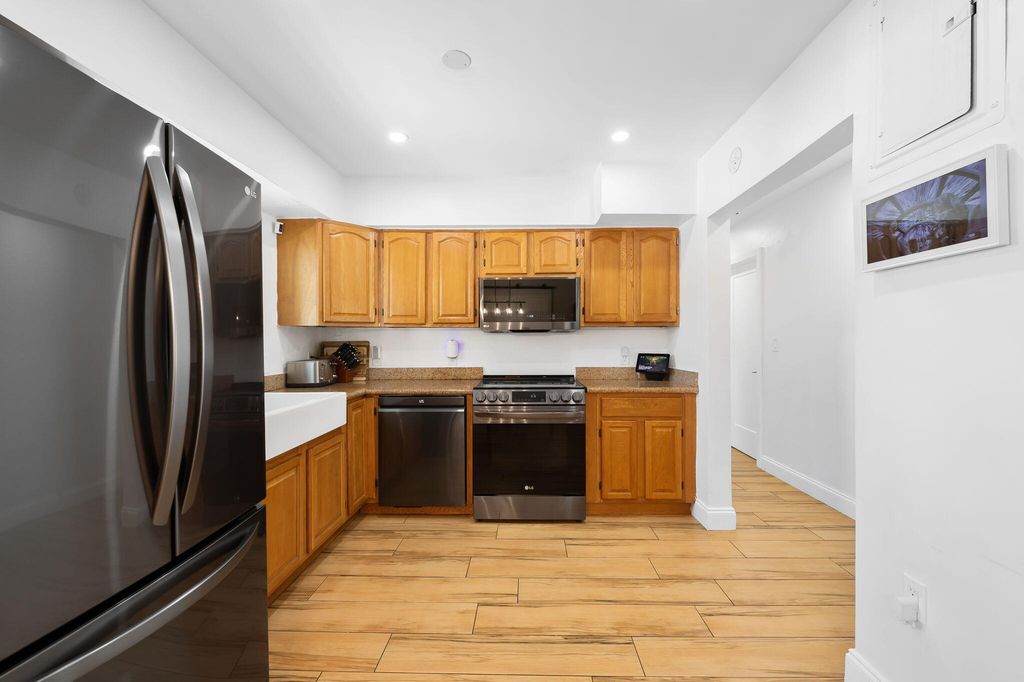 1032 SW 1ST Terrace, photo 8