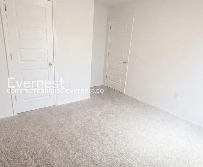 101 E Fredonia Ct — Photo 12