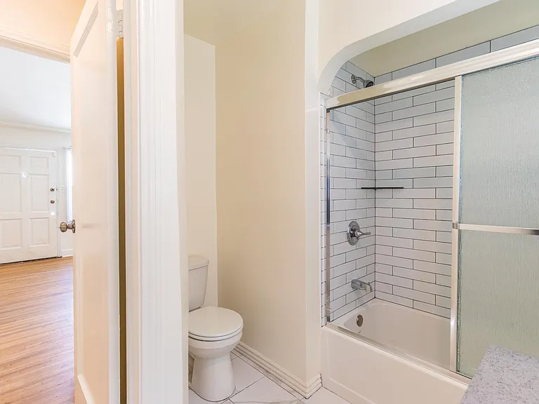 6341 Templeton St #F — Photo 11