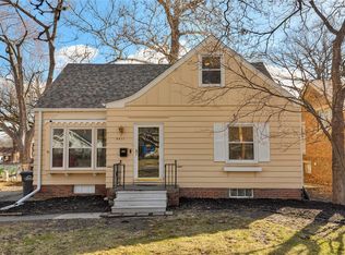 2411 34th St, Des Moines, IA 50310