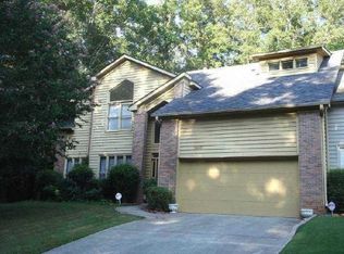 100 Lakeview Rdg W, Roswell, GA 30076