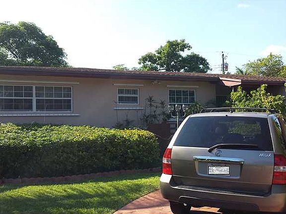 2nd image of 13850 NE 17th Ave