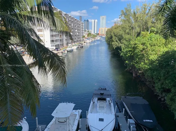 16531 NE 35th Ave #302, North Miami Beach, FL 33160