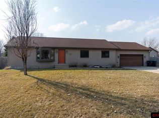 204 Heron Dr, Mankato, MN 56001