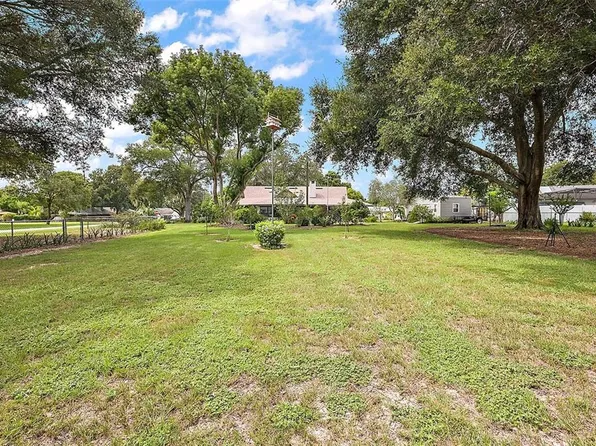 10033 Canterbury Dr #6, Leesburg, FL 34788