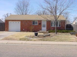 1106 College Ave, Goodland, KS 67735