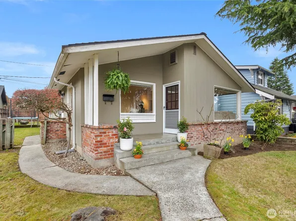 306 S 9th Street, Mount Vernon, WA 98274
