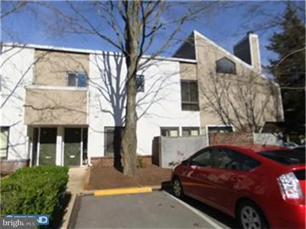 1700 Oakwood Ter APT 1F, Penn Valley, PA 19072