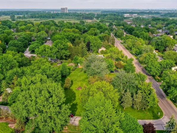 1159 Giese Rd, Batavia, IL 60510