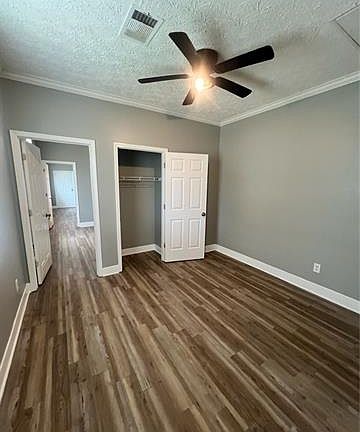 4th image of 1900 Hollygrove St