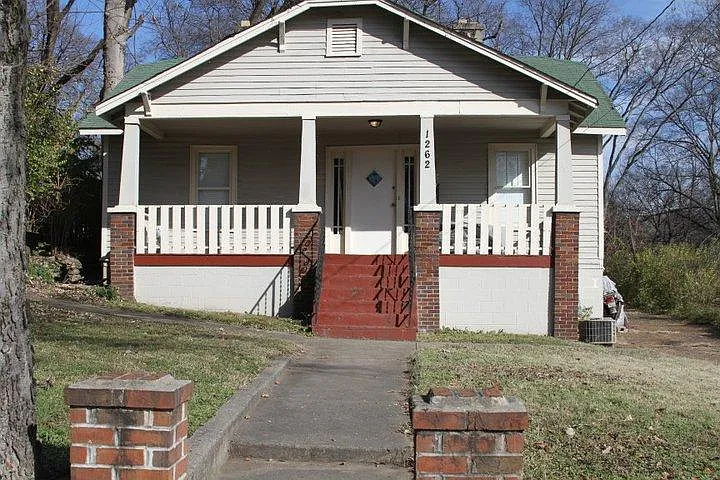 3 bed, 1.5 bath, 1400 sqft, $2,550 — Photo 1