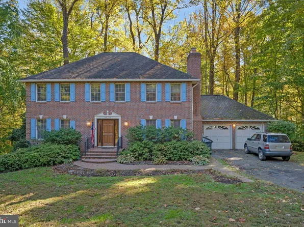 3806 Haynsworth Pl, Fairfax, VA 22031