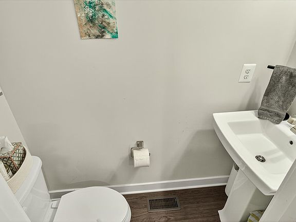 4th image of 5845 Pecking Stone St