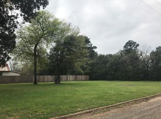 N Forest St, Grapeland, TX 75844