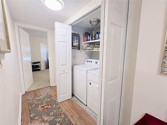 4th image of 2937 Torreya Way SE