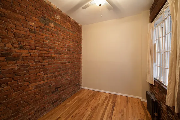 Rented by CORE | media 8