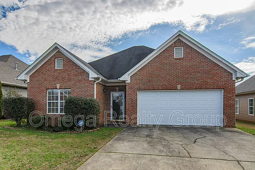 1030 Lexington Dr Photo 1