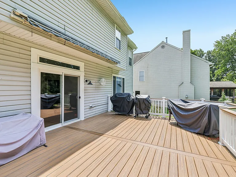 8647 Water Fall Dr — Photo 24