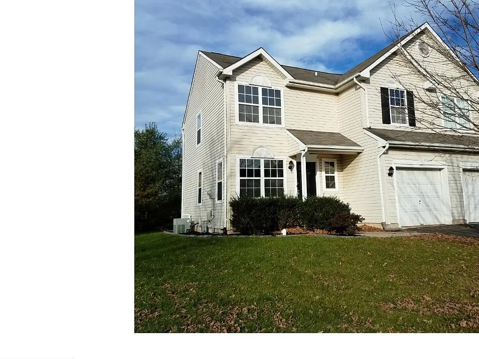 1024 Heather Ln