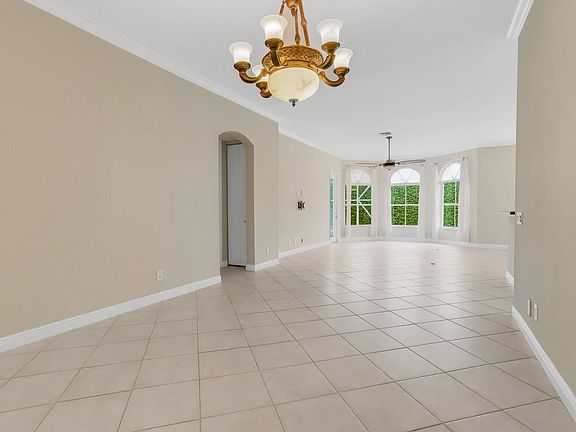 3rd image of 5440 Linton Blvd