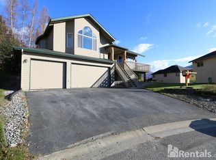 19120 Lakina Cir, Eagle River, AK 99577