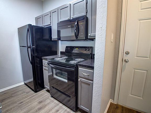 3rd image of 2606 Rio Grande St APT 305