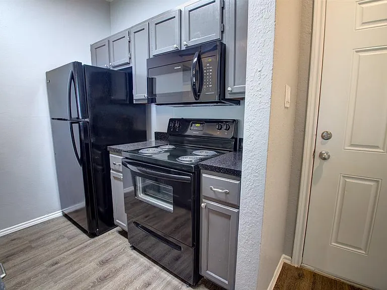 2606 Rio Grande St #305 — Photo 3