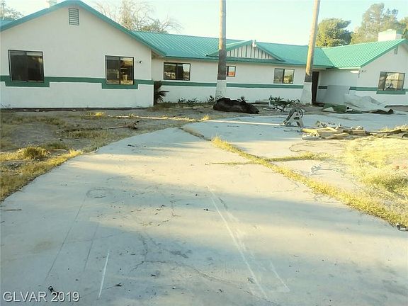 2nd image of 5855 Palmyra Ave