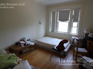 1566 Beacon St, Brookline, MA 02446