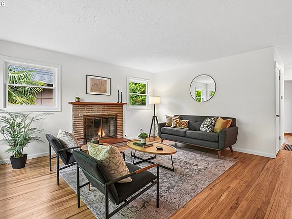 3rd image of 5228 SE 42nd Ave