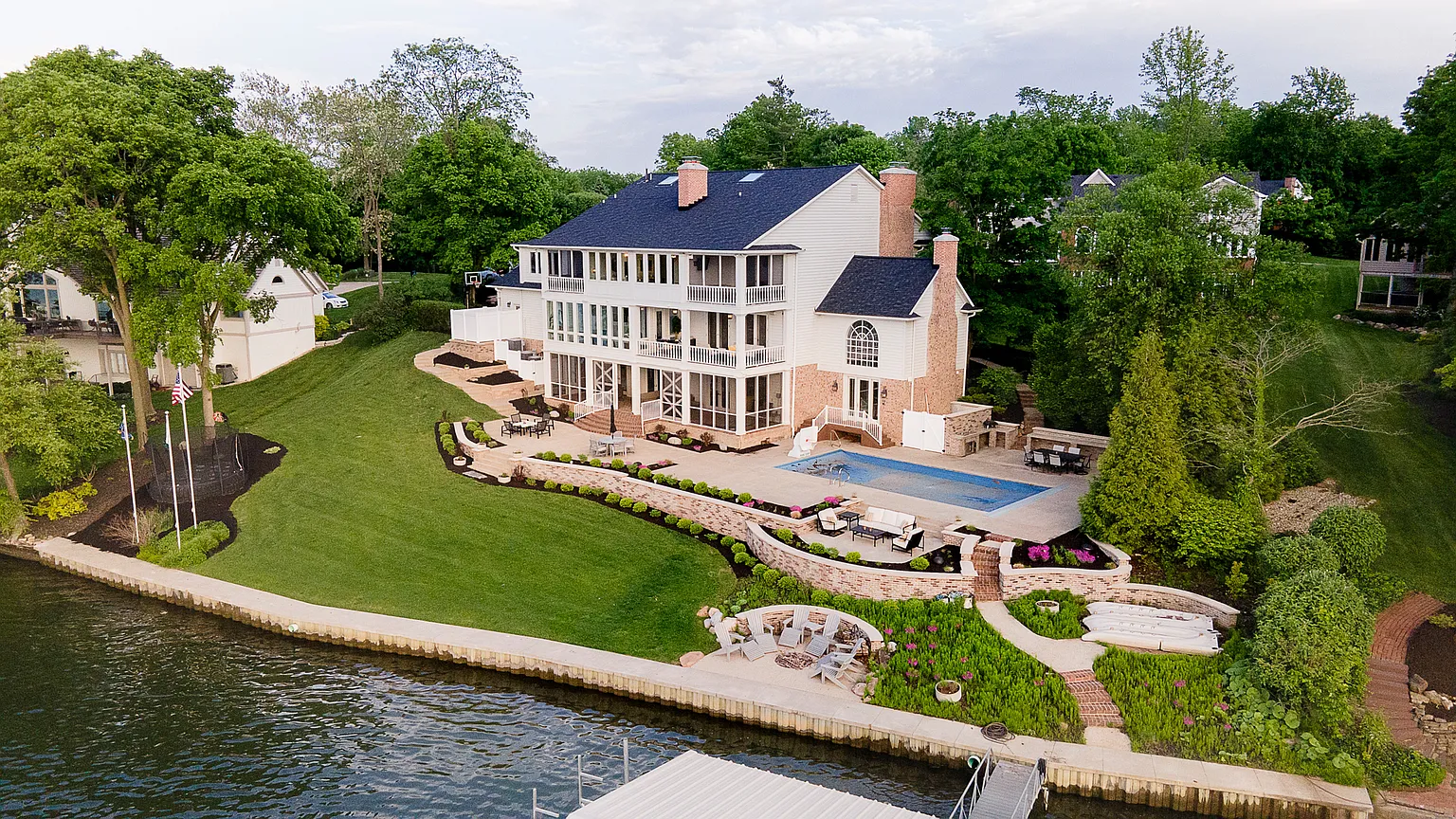 8510 Captains Ct photo 1