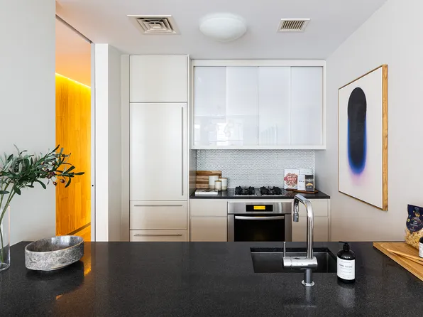 29 West 21st Street image 13 of 19