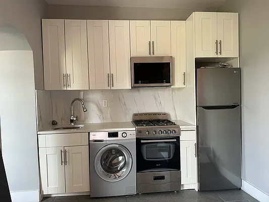 Rented by Premier One Realty LLC | media 2