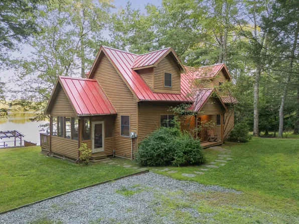 38 Devenoge Dr, Highland Lake, NY 12743