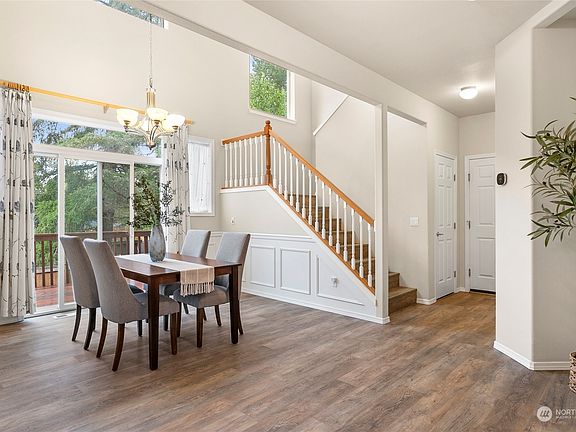 5th image of 2604 Farmer Lane SE
