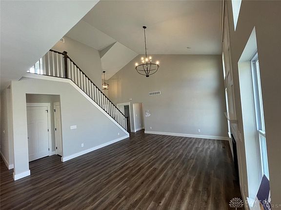 5th image of 102 Shyla Ct