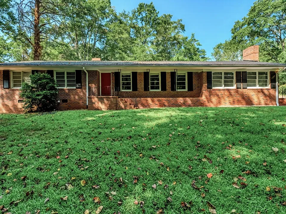 1380 Ivywood Dr